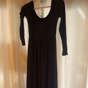 Navy blue maternity maxi dress nwot